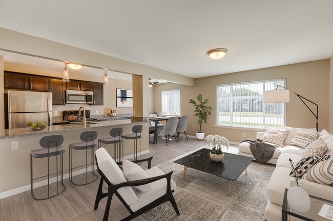 Photo - Southpointe Square