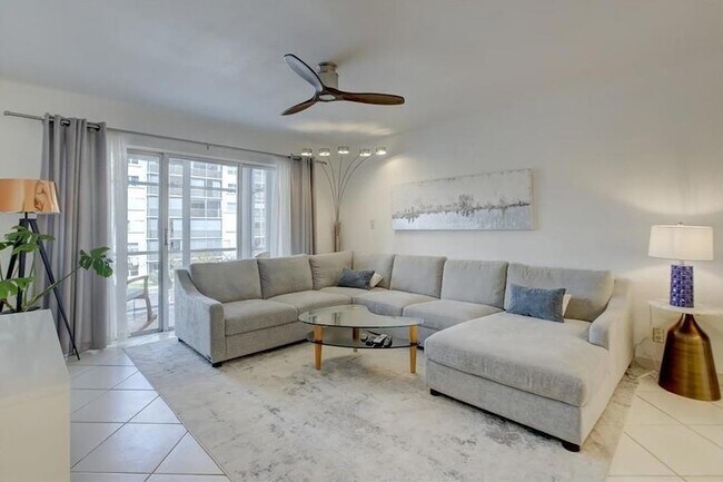Photo - 3020 NE 16th Ave Unit 304