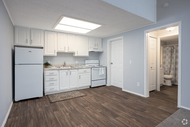 1BR, 1BA - 576SF - Blueberry Hill