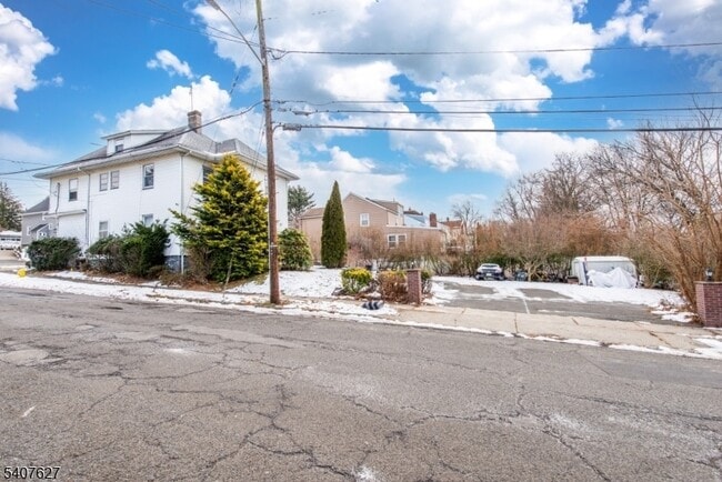 Photo - 106 Sadler Rd