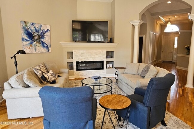 Photo - 212 Island Green Dr