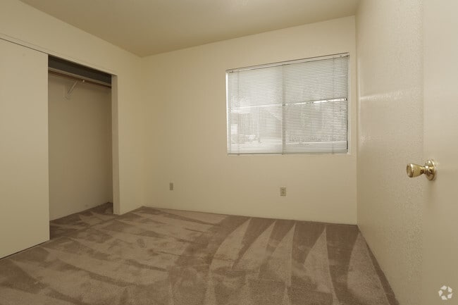 Photo - Mountain Steppes Apartments