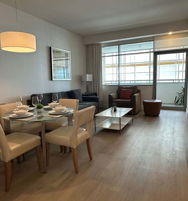 Building Photo - 1395 Brickell Bay Dr Unit FL31-ID1328111P