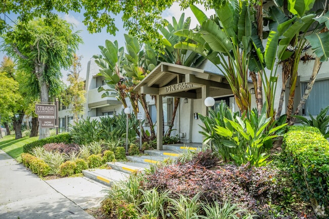 Building Photo - Strada Apartments