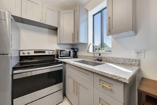 Photo - 1302 SW 22nd Ave Unit ID1388878P