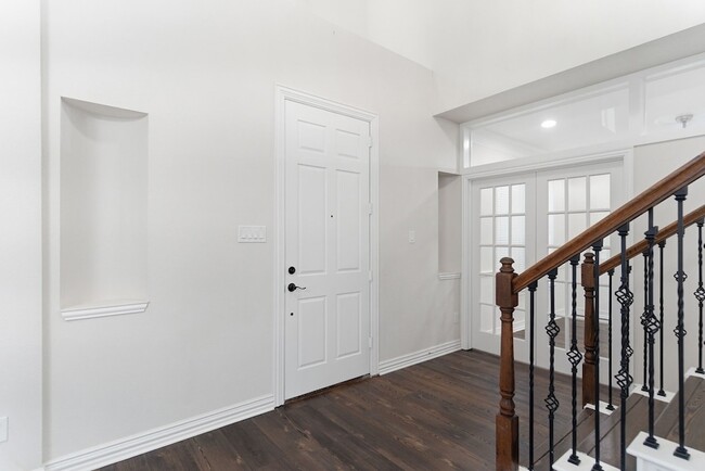 Photo - 5308 Sandstone Ln