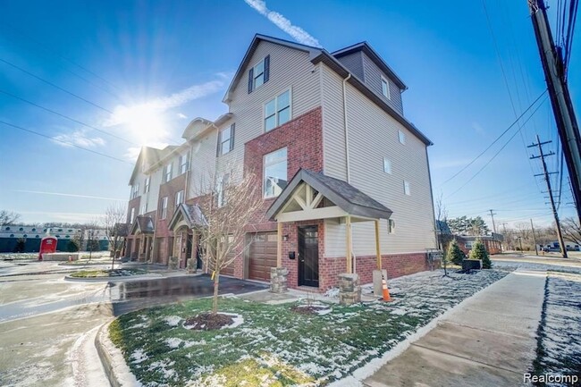 Photo - 3426 Primary St