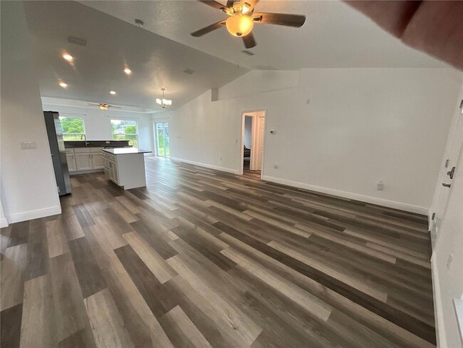 Photo - 211 Locust Pass Crse