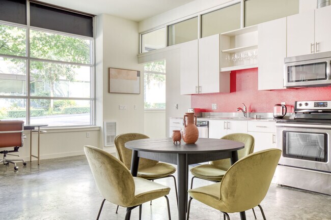 Photo - 330 3rd Ave W Unit FL4-ID3587A