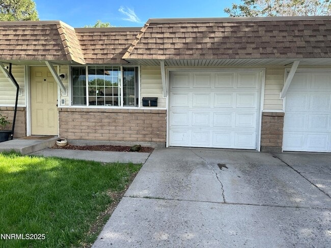 Photo - 1501 Gault Way