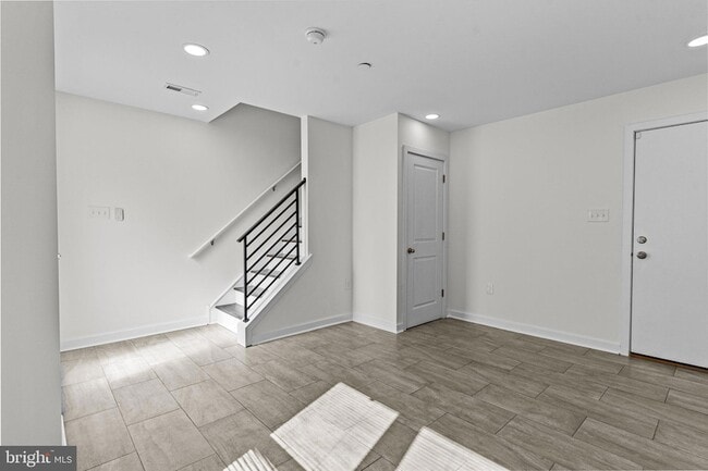 Photo - 134 Burnside St