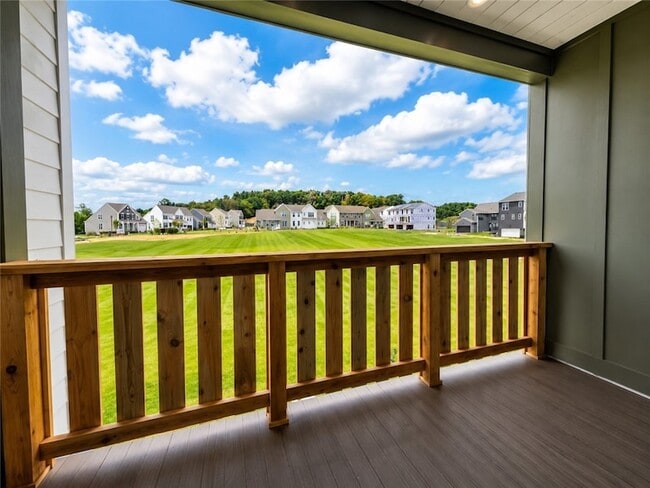 Photo - 307 Palisade Wy