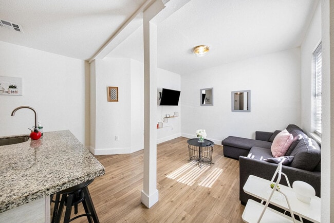 Photo - 237 38th St Unit SI ID1632438P