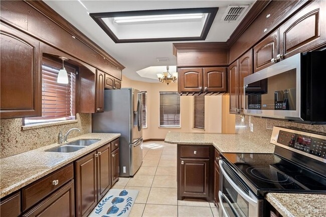 Photo - 307 Silverado Dr E