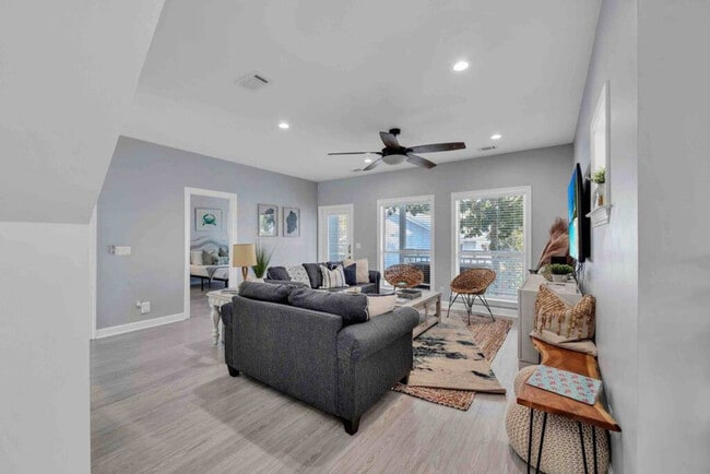 Building Photo - 61 Sunfish St Unit SI ID1502025P