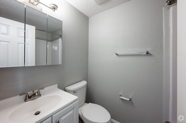 Studio, 1BA - 288SF - Studio - Bathroom - Mosswood