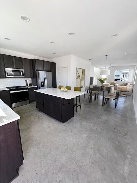 Photo - 1191 Sarabeth Way