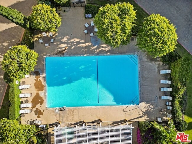 Photo - 23924 De Ville Way Unit D