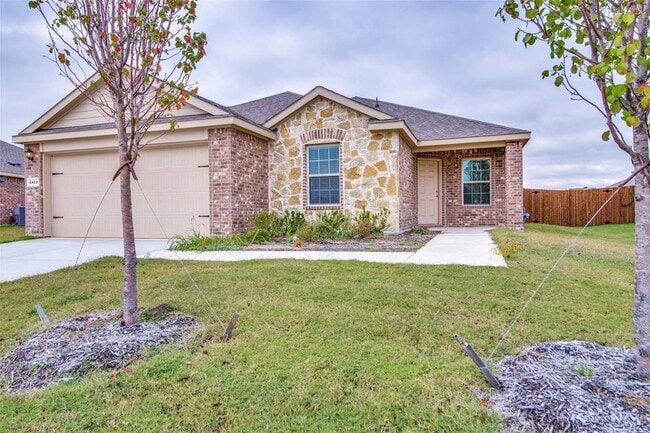 Photo - 1512 Wild Rye Cir