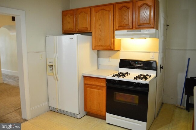 Photo - 121 Broad St