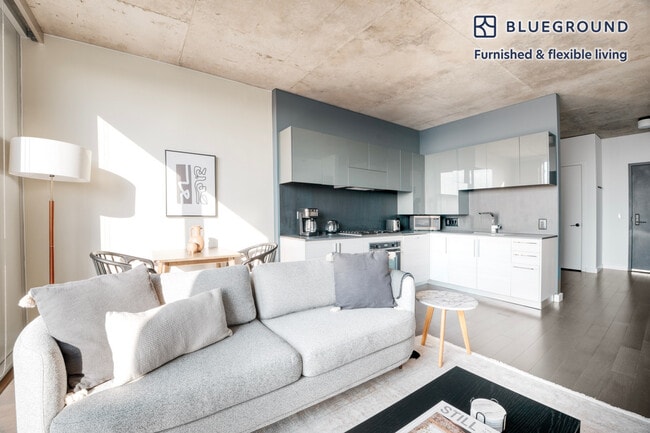 Photo - 625 W Division St Unit FL8-ID872