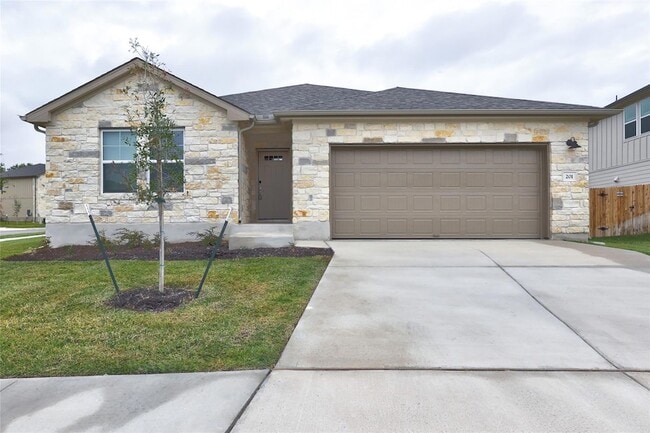 Building Photo - 201 Fairmeadow Downs Dr