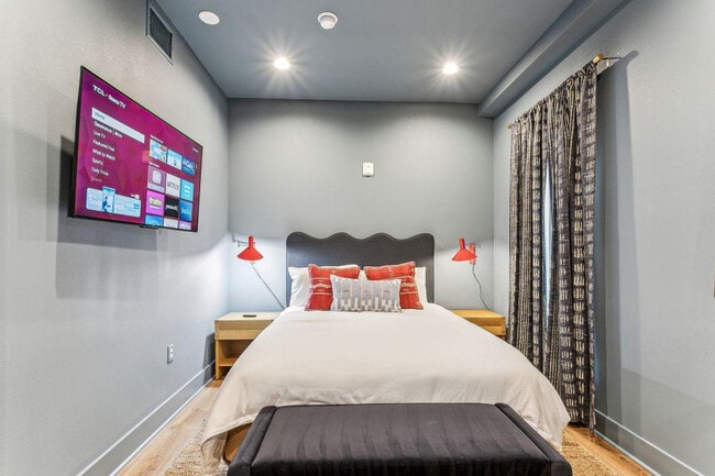 Photo - 1738 N Rampart St Unit ID1369008P