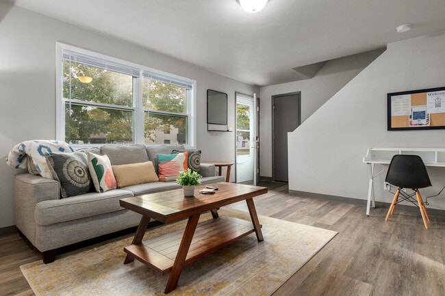 Building Photo - 1800 E Northland Ave Unit SI ID1296543P