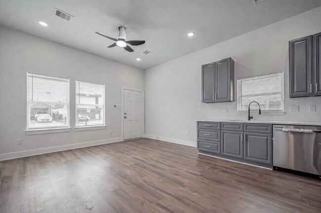 Photo - 7993 Attwater St Unit A