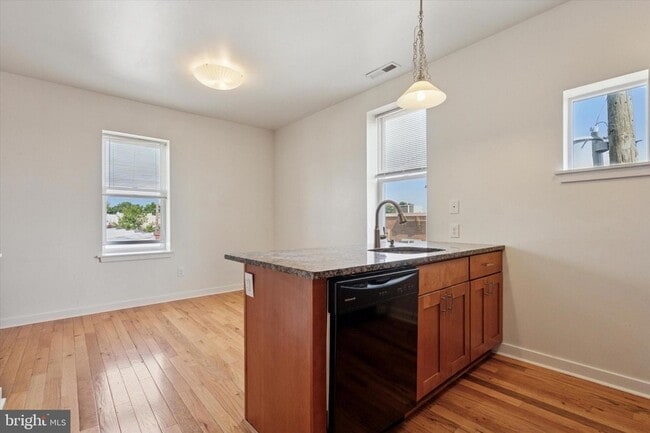 Photo - 2128 N 17th St Unit 2