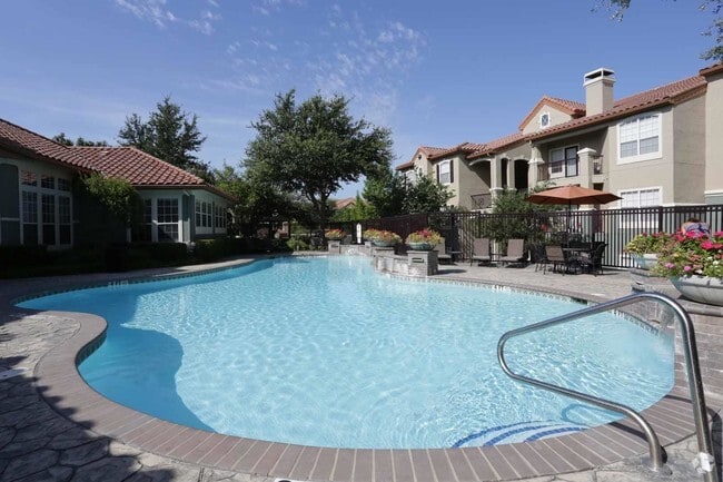 Pool - Cortland at Twin Creeks