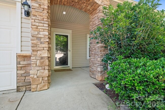 Photo - 2059 Blue Iris Dr