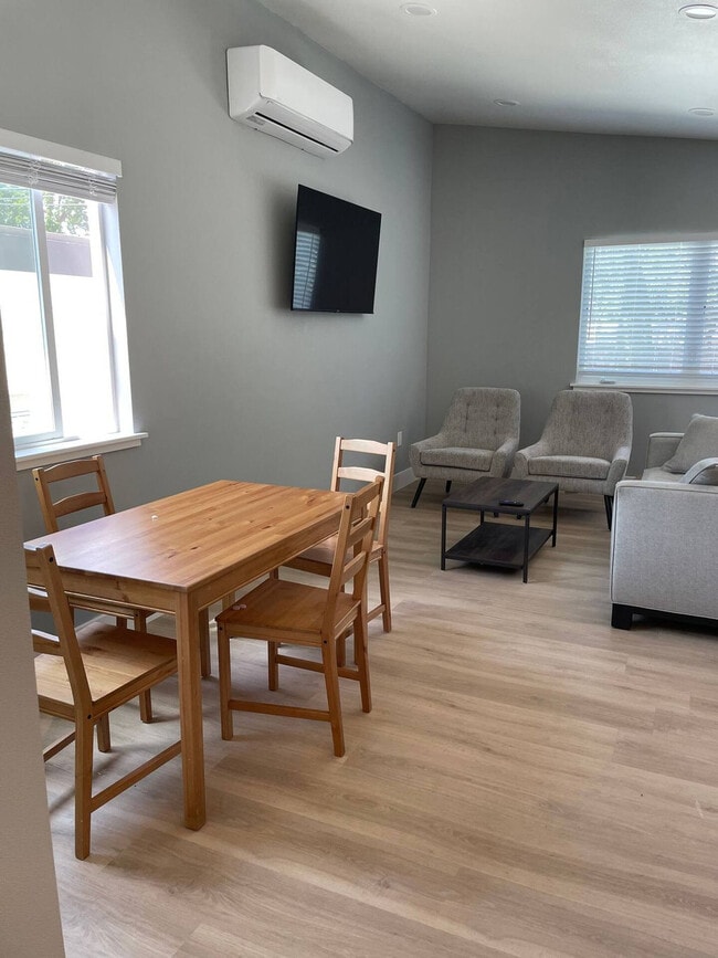 Building Photo - 198 Vía Del Sol Unit ID1390582P