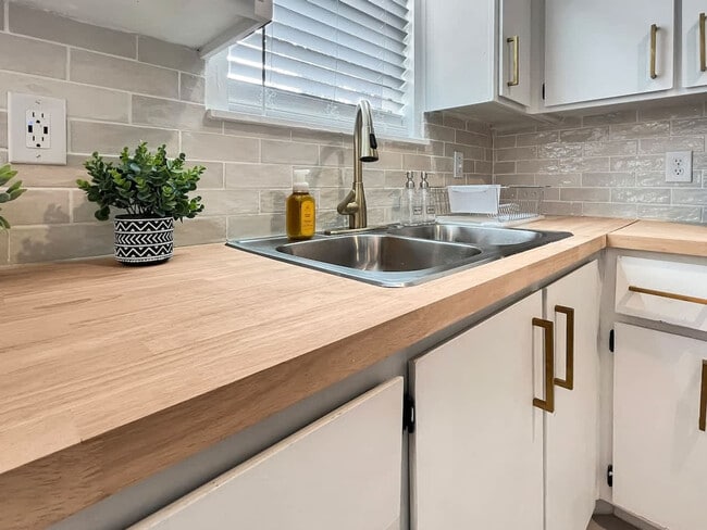 Photo - 216 Pinecrest Pl Unit ID1244792P