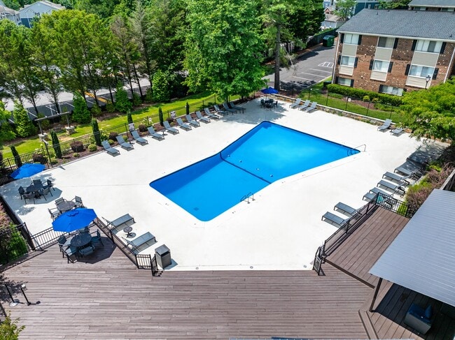 Photo - Duke Manor- Students save up to 10%!