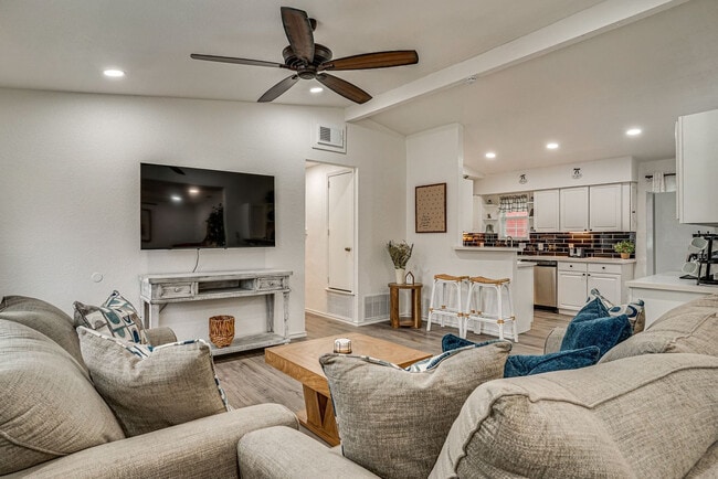 Photo - 4211 Coronet Ln Unit SI ID1623796P