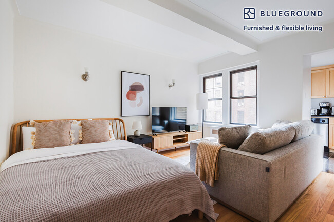 Building Photo - 95 Christopher St Unit FL3-ID1680