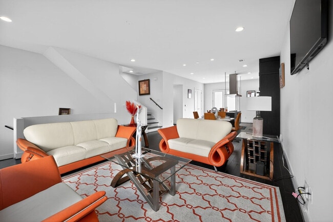 Photo - 1680 Memorial Dr SE Unit SI ID1388269P