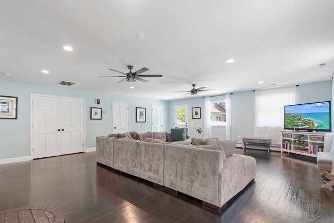 Photo - 14386 Calvert St Unit SI ID1363916P