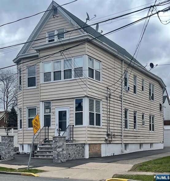Building Photo - 14-16 N 10th St
