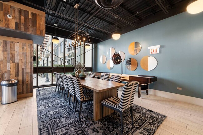 Photo - 660 W Wayman St Unit ID1244912P