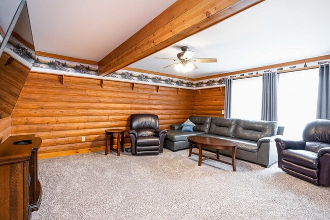 Photo - 228 E State St Unit SI ID1539807P