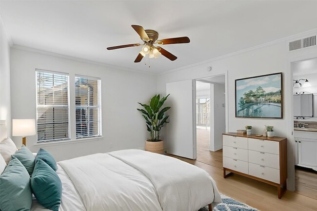 Building Photo - 5300 Keller Springs Rd Unit 2062