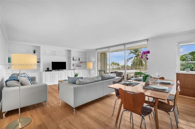 Building Photo - 611 Ocean Dr Unit 3E