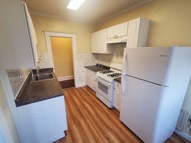 Building Photo - 415 County St Unit 412