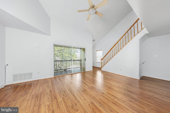 Photo - 2002 Tanglewood Ct Unit 2002