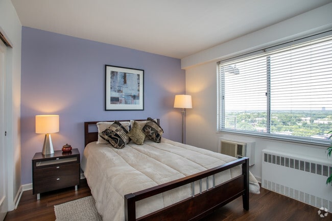 1BR, 1BA - 766 SF Model - Dorchester