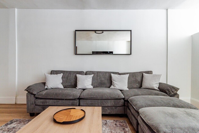 Photo - 209 1st Ave Unit SI FL2-ID1370708P