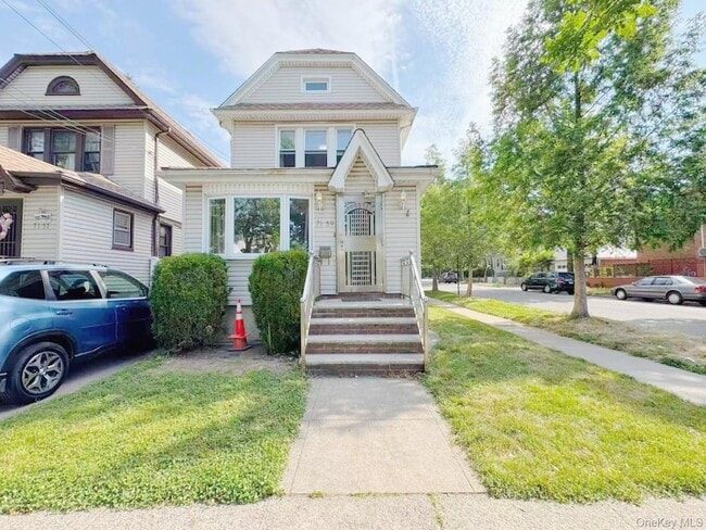 Photo - 71-59 Kessel St