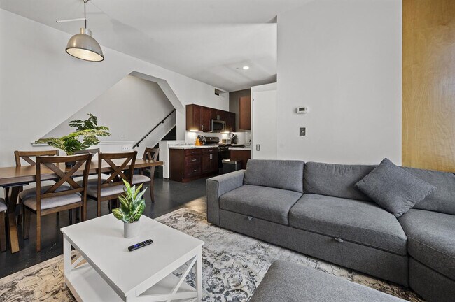 Photo - 160 E Berkeley St Unit SI ID1240309P